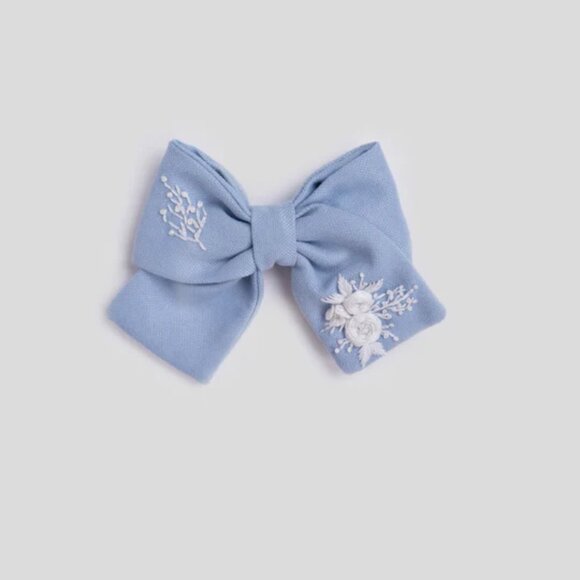 Fancy Bow - Picture 3 of 8